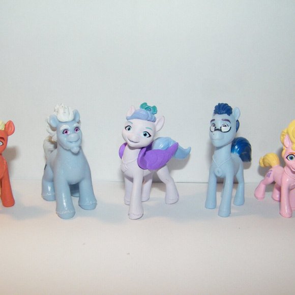 My Little Pony: A New Generation Toy Figure Set of 10 and 2 Stickers! - Picture 3 of 5